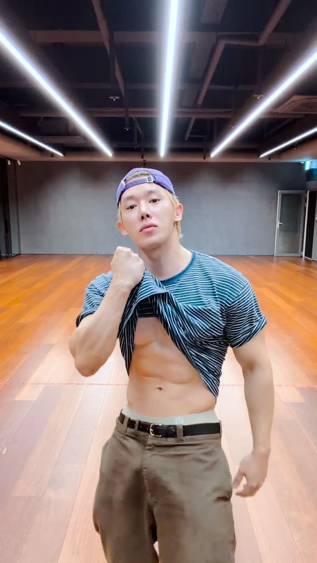 wonho_offcl 게시물 이미지: six seven?

#WONHO #원호