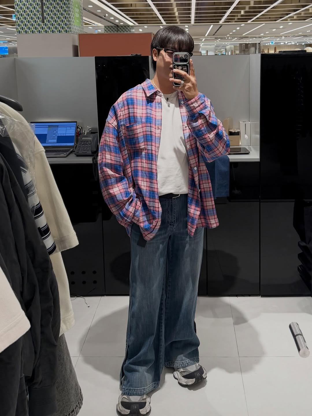 woo___1995 게시물 이미지: 오랜만에 준지 쇼핑 그리고 한도초과🥹
이제SS시즌 넘기고 FW준비 해야지✌️✌️