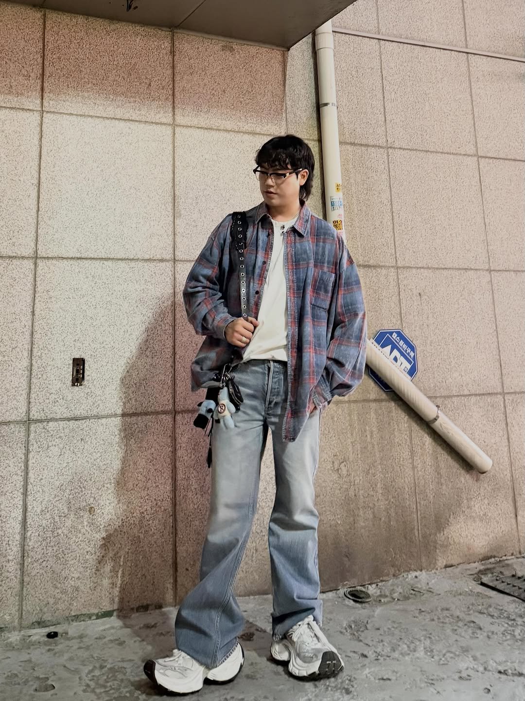 woo___1995 게시물 이미지: 더워도 셔츠는 못참지✌️
