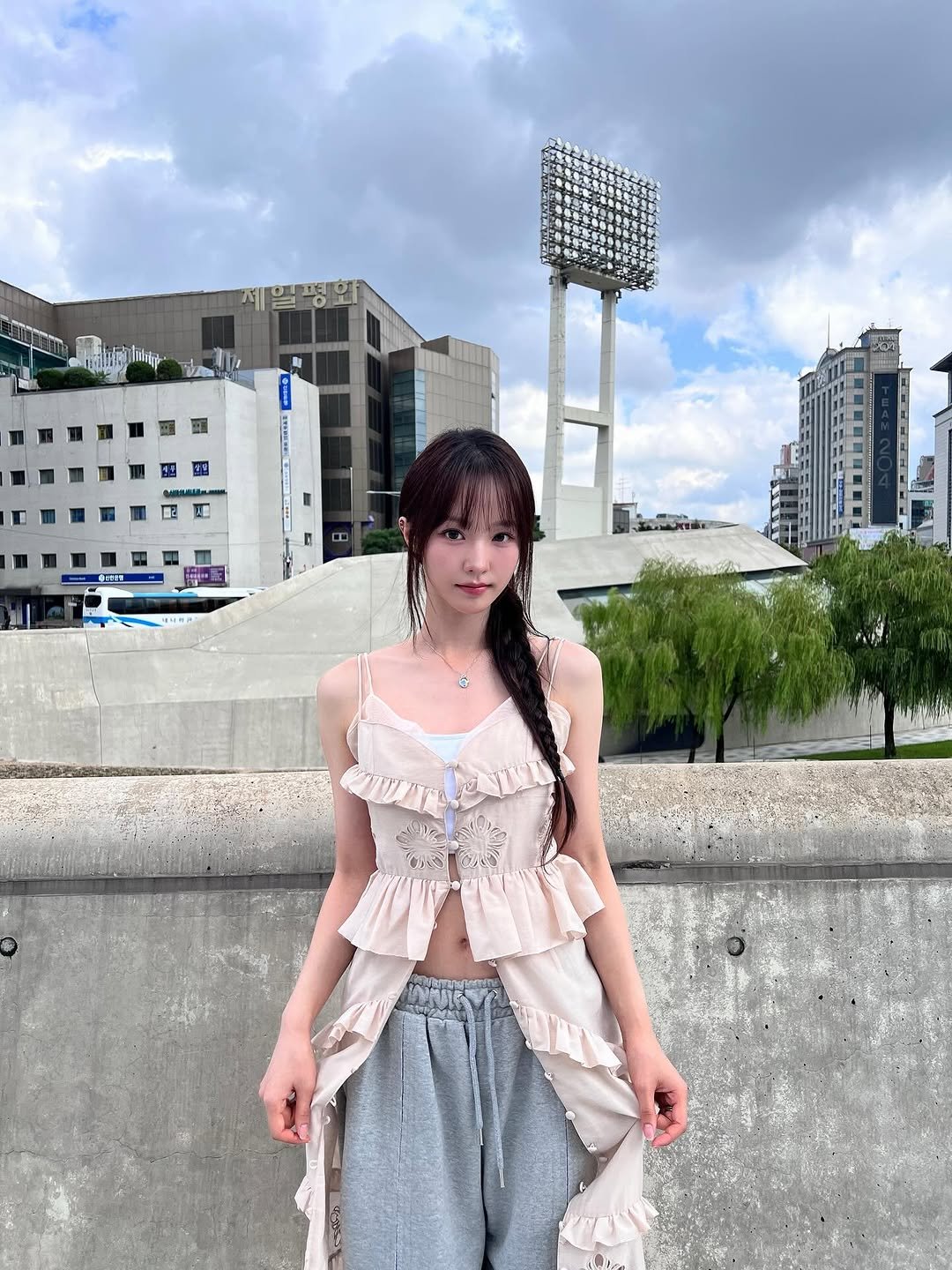 Photo by WOOAH 우아 on September 06, 2025. May be an image of 1 person and text.