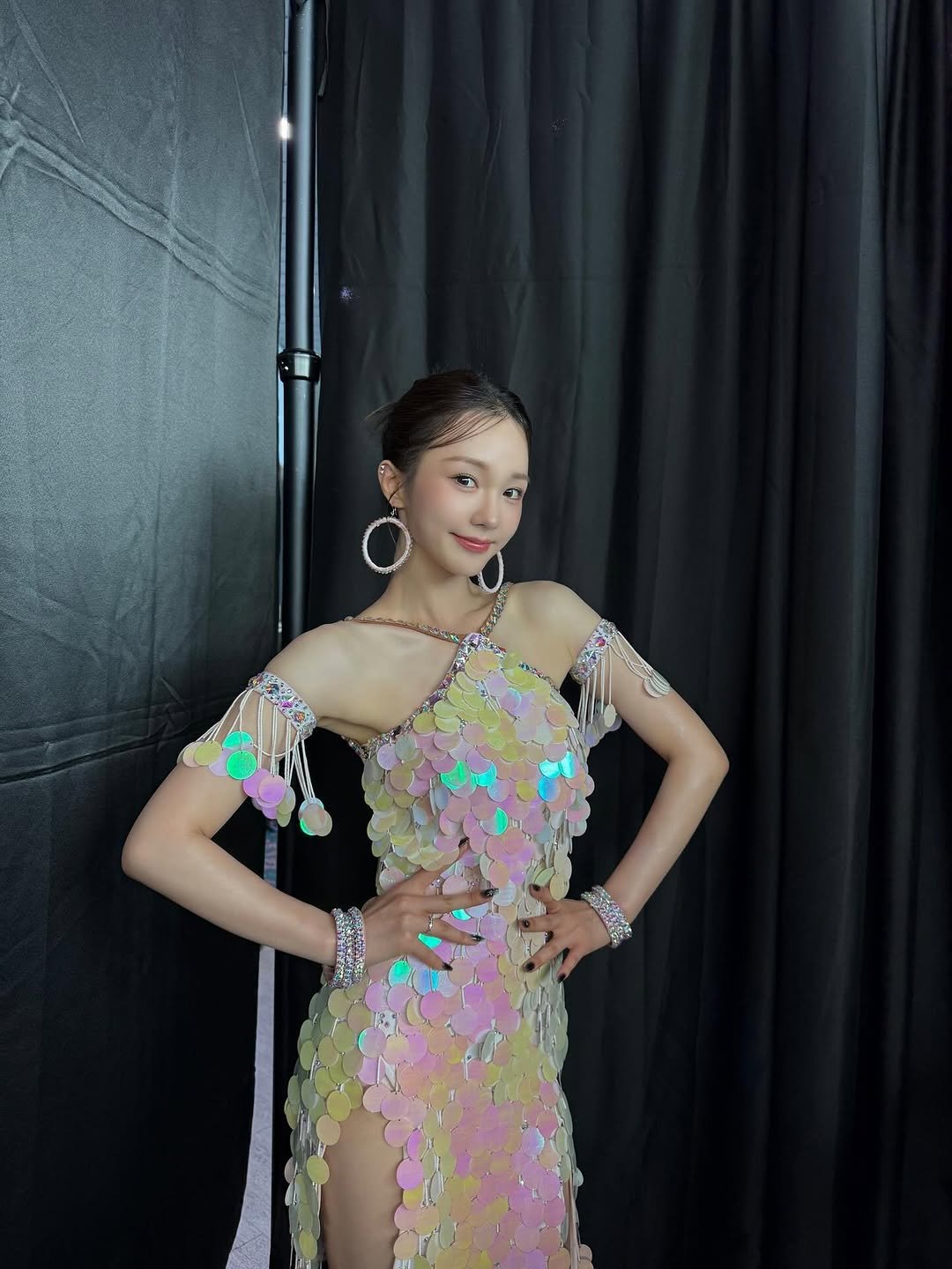 Photo by WOOAH 우아 on October 08, 2025. May be an image of gown, costume, dress and halter top.