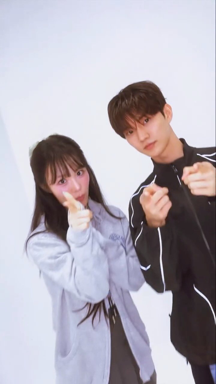 wooah_nv 게시물 이미지: 망설일 이유 없어 #더보이즈 #큐 선배님과 함께라면💫
@__qfeed__...