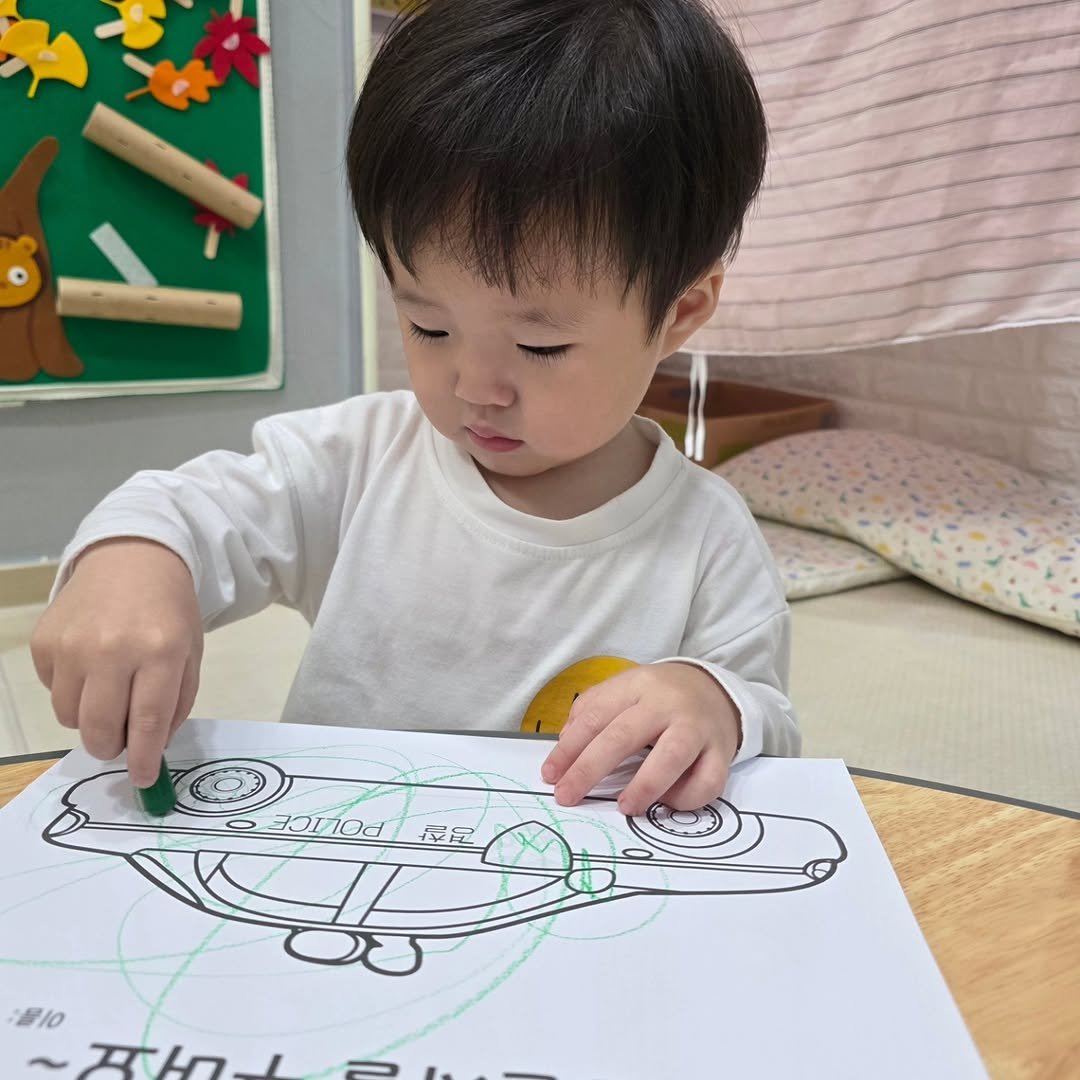 Photo by 🐷피그렛🐷 on October 17, 2025. May be a drawing of child.