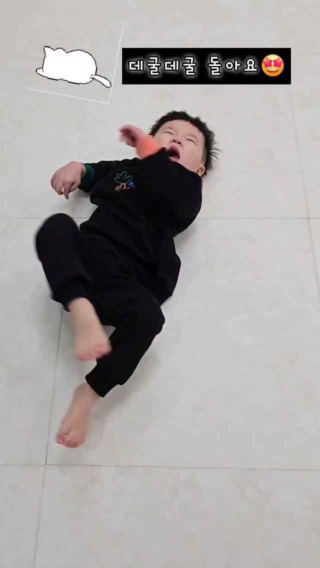 woojin_piglet 게시물 이미지: 어린이집에서 알림장 받고 빵터졌네요 >_<
이렇게 잘 놀고 있다니 너무 다행...