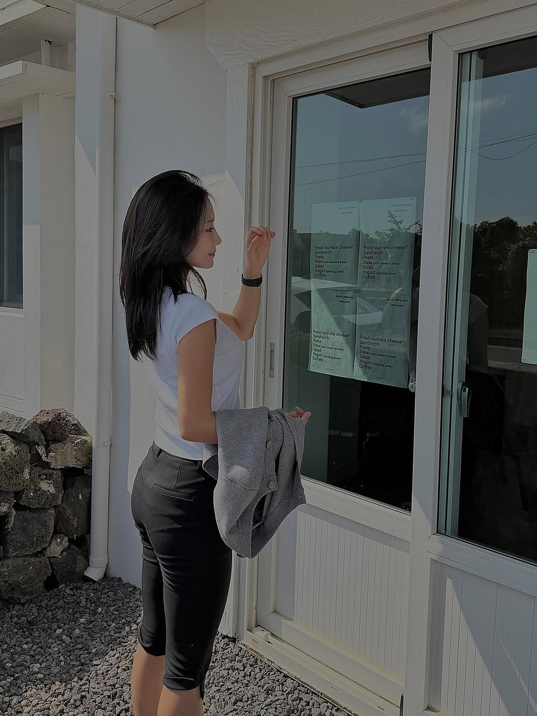 Photo by 우나스 woonas on October 19, 2025. May be an image of sliding door, door, window and text.