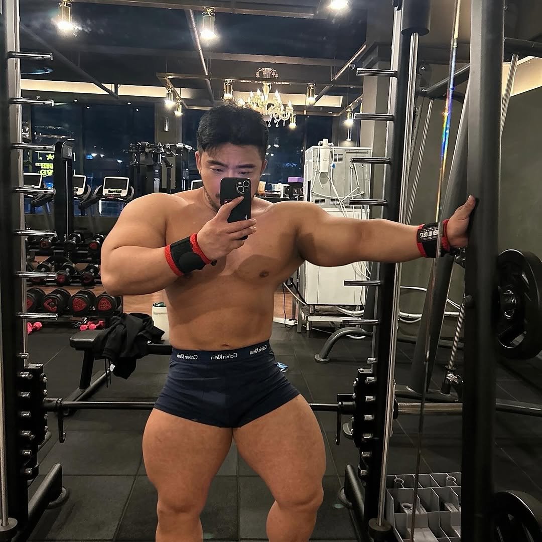 woooh_31 게시물 이미지: 꿀꿀🐽한 상태

#gym#gymboy#workout#korean#muscle