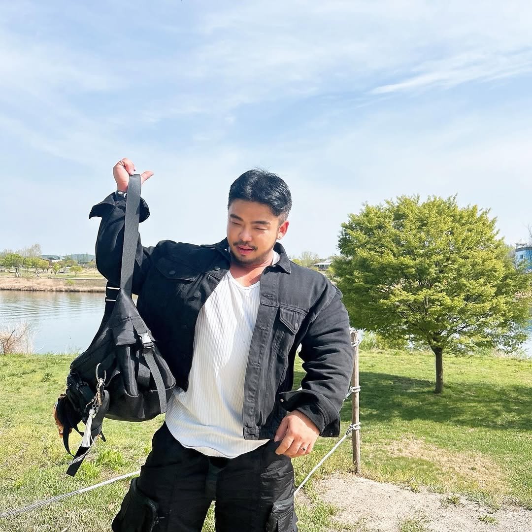 woooh_31 게시물 이미지: 봄이었던 것, 
잠깐왔다 또 금방 가겠지
그래도 또 와 보고싶어

#봄안녕?안녕!