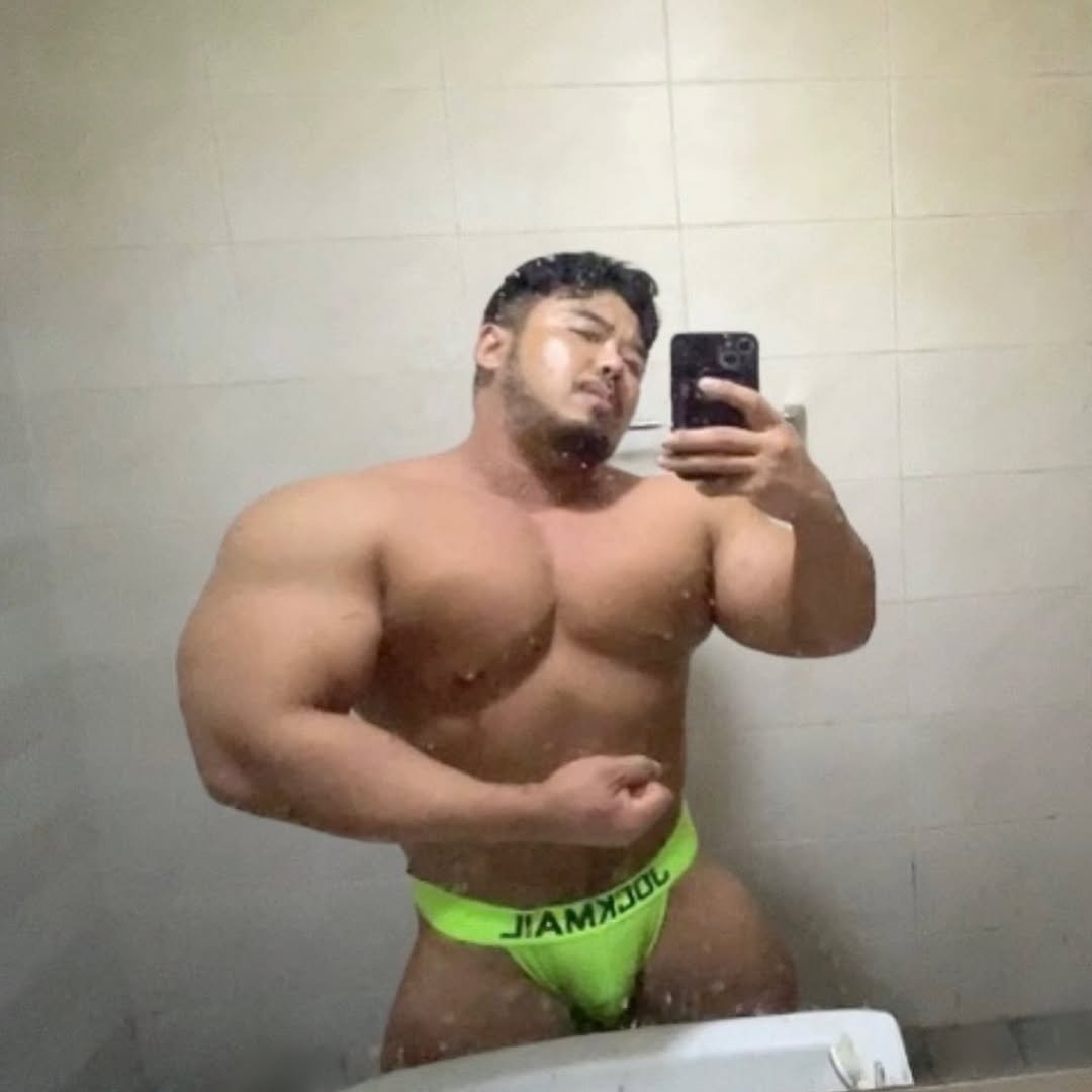 woooh_31 게시물 이미지: 아몰라

#gym#chest#gymrat#bulk#korean