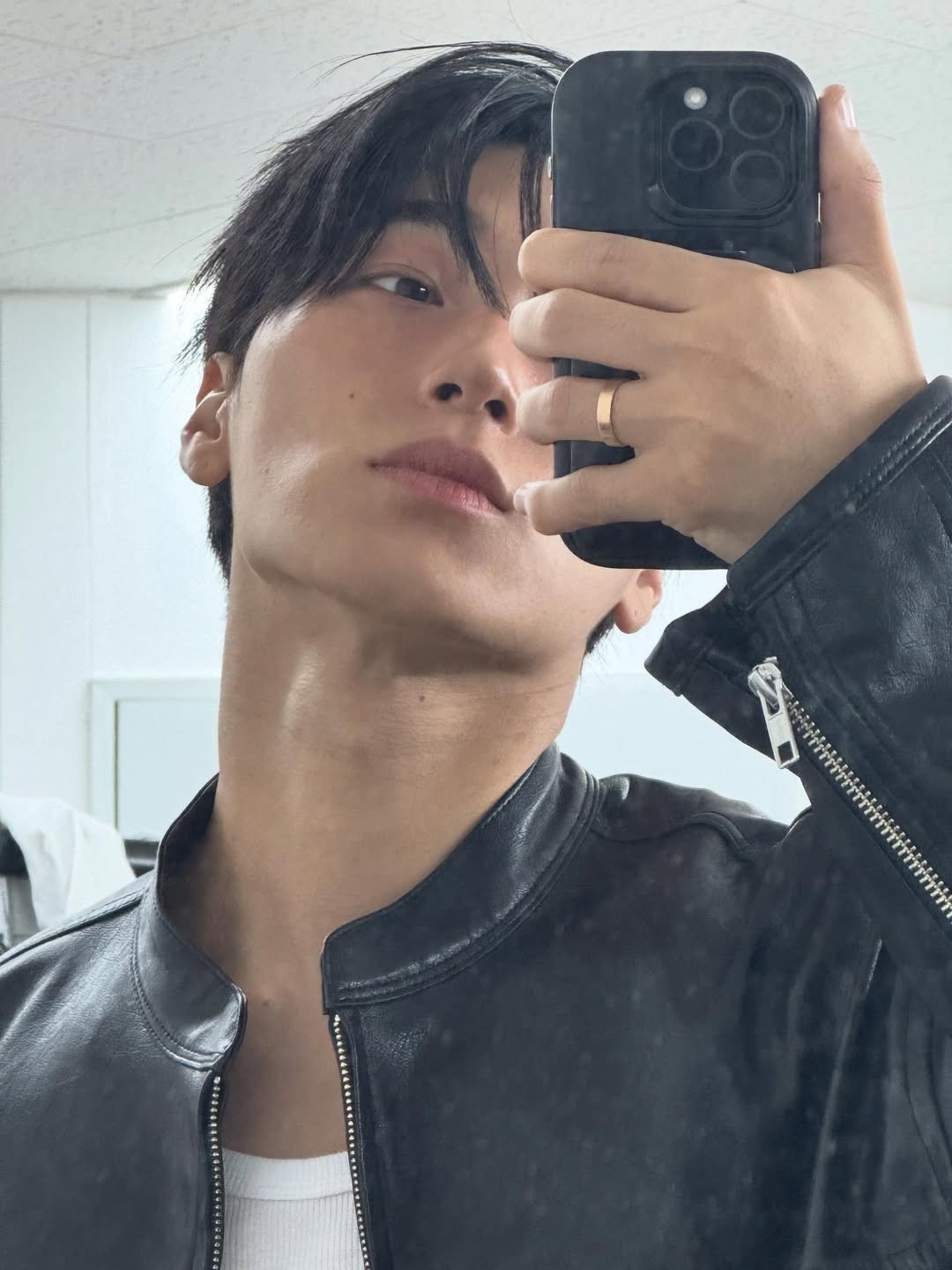 Photo shared by woodeoki on March 30, 2026 tagging @choi3an. May be a selfie of one or more people, hair, mirror, top and text.