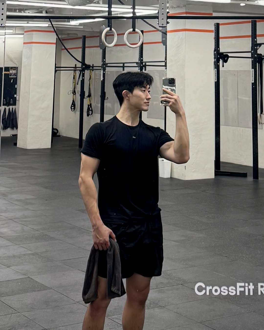 workout_minkyu 게시물 이미지: 첫 그립 써보는 크린이🏋🏻
잘 부탁한다 그립아

@hdex__official 
벨로...