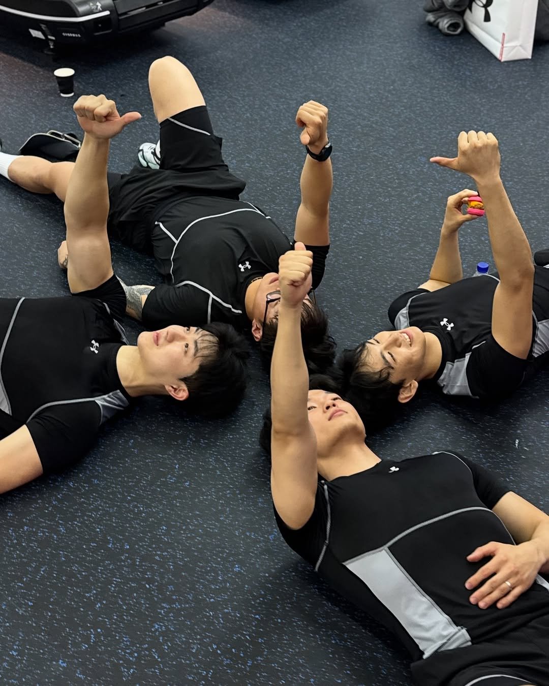 Photo shared by 민규 on April 13, 2026 tagging @underarmourkr, @ks._.ming, @ljouens, and @upseungh_.99. May be an image of text.