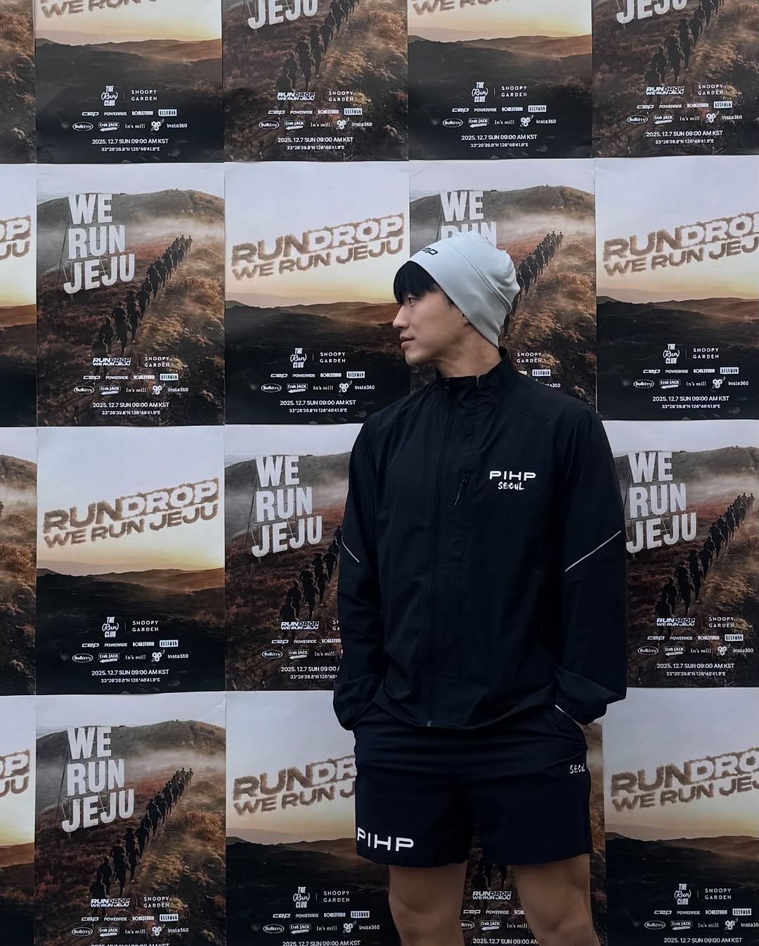 Photo shared by 민규 on December 07, 2025 tagging @kimrok, @cepkorea, @coke.deal, @goalstudio_official, @bushman_life, @bsnkorea, @1000calclub, @the.0.club, and @pihp.club. May be an image of activewear, hat, sweatpants, parka, raincoat, sportswear, outdoors and text.