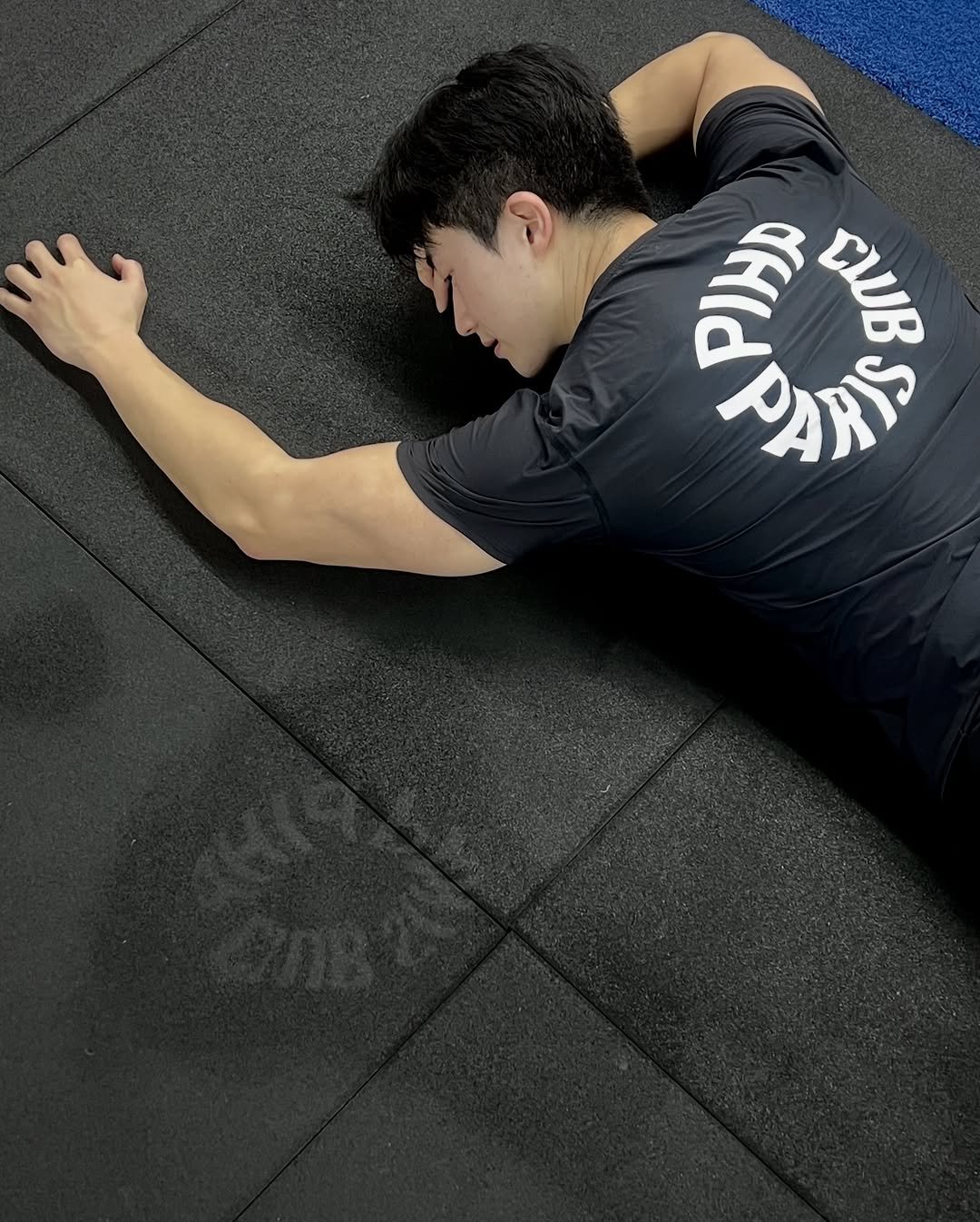 Photo shared by 민규 on February 10, 2026 tagging @f45_training_gongdeok, and @pihp.club. May be an image of activewear, barbell, mat and text.