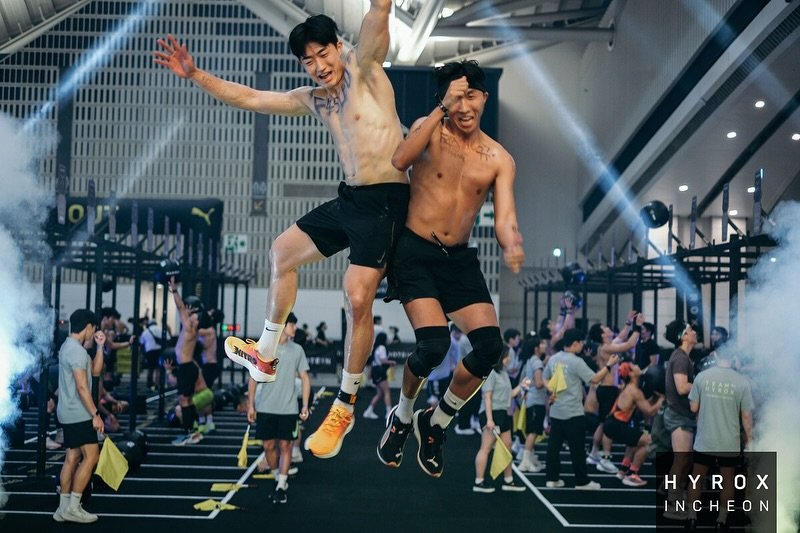 Photo shared by 민규 on May 19, 2025 tagging @f45_training, @hyroxworld, @f45_training_gongdeok, @f45_training_korea, @hyroxkor, and @f45_unjeong. May be an image of 5 people, trampoline, sportswear and text that says 'HYROX INCHEON'.
