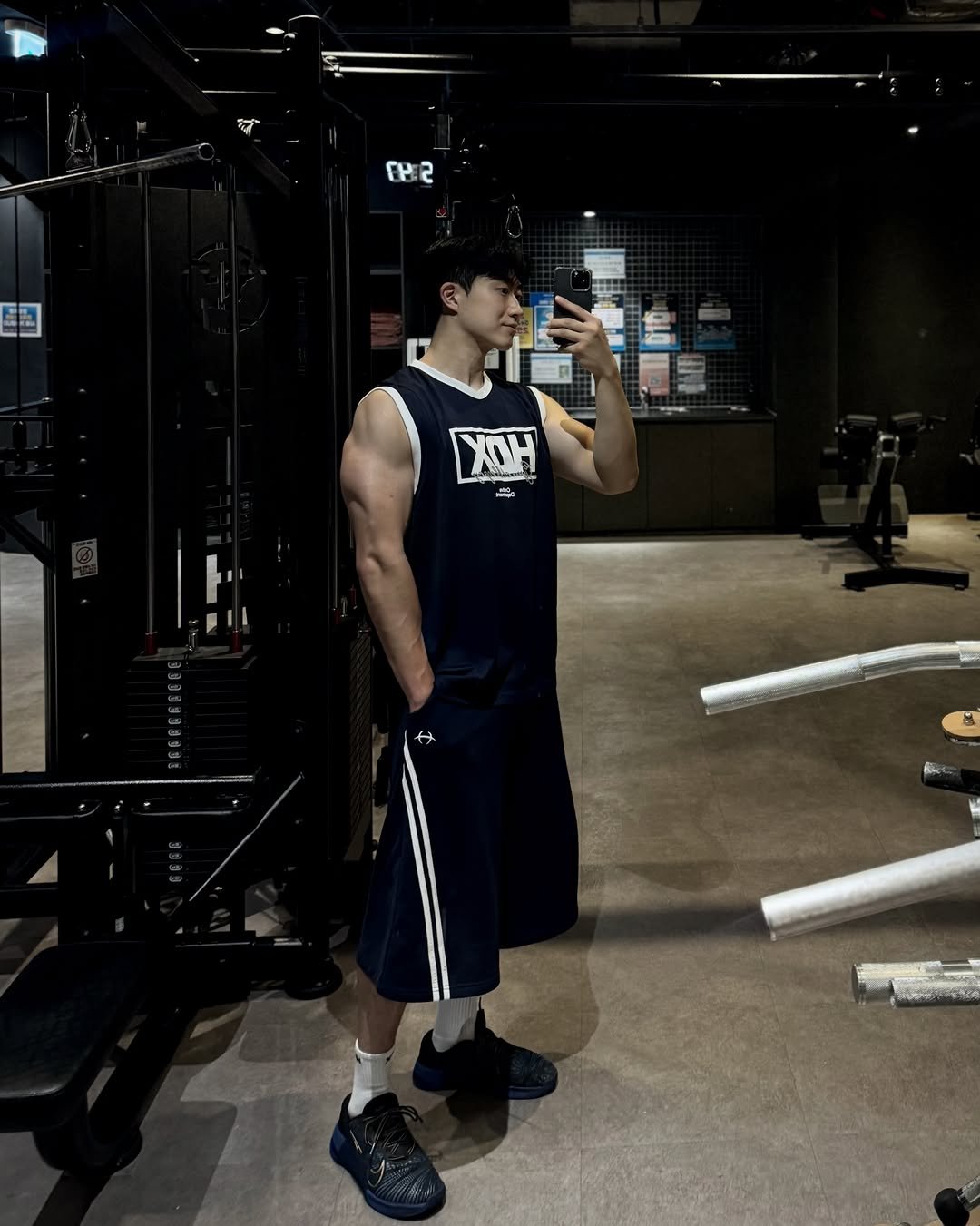 workout_minkyu 게시물 이미지: 부산만 오면 살찐다. 93kg 달성🦍
득근 등 가슴

@hdex__official...