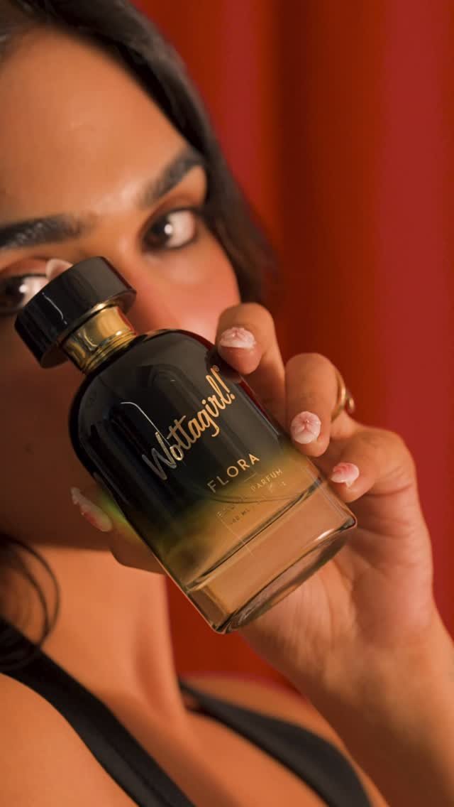 wottagirl.official 게시물 이미지: A soft floral moment that feels effortlessly...