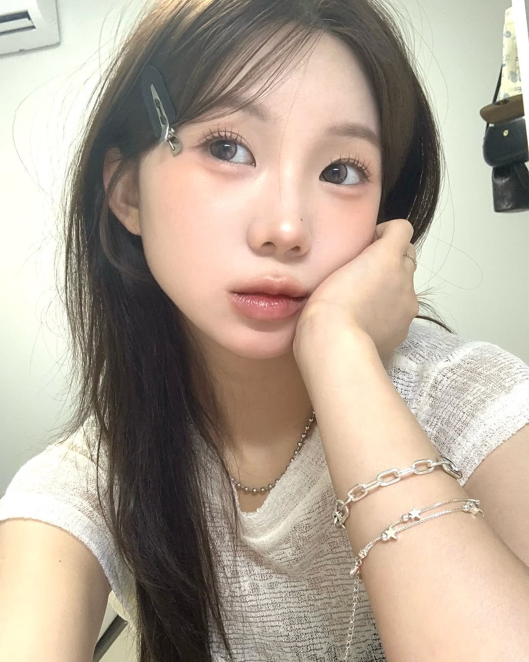 Photo by 강다인 on July 08, 2025. May be an image of 1 person, hair and text.