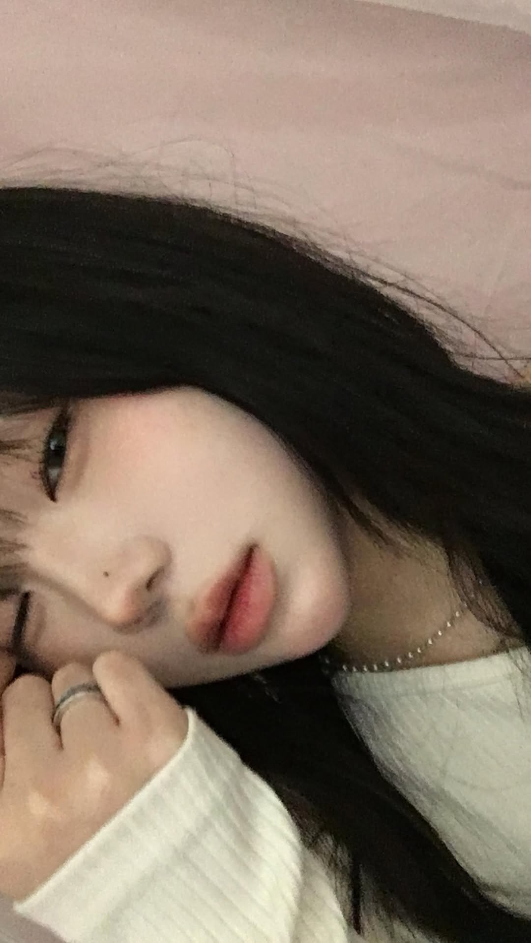 x_5e8 게시물 이미지: 놀래켜서 미안해요 #transition #makeup #fyp #reels