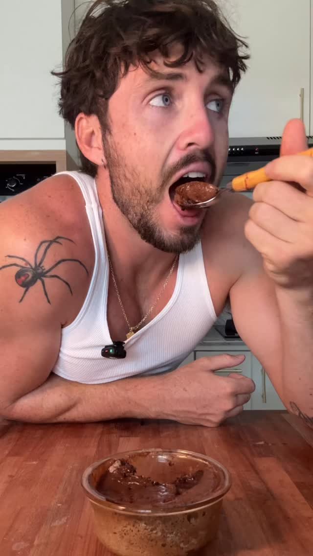 xavier__kelly 게시물 이미지: Comment “BROWNIE” and I’ll send you the recipe...