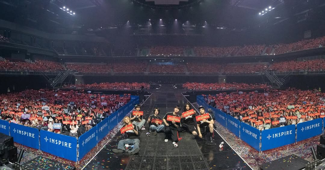 xdinaryheroes_official 게시물 이미지: ⠀ 
엑디즈가 안겨준 Universe 🪐
그 너머로 전해지게 영원을 외칠게...