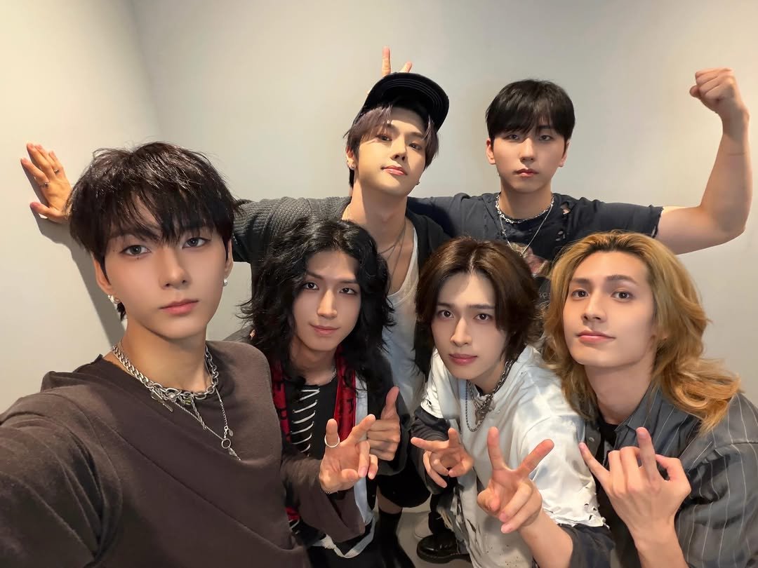 xdinaryheroes_official 게시물 이미지: ⠀ 
Xdinary Heroes (엑스디너리 히어로즈) Summer Special...