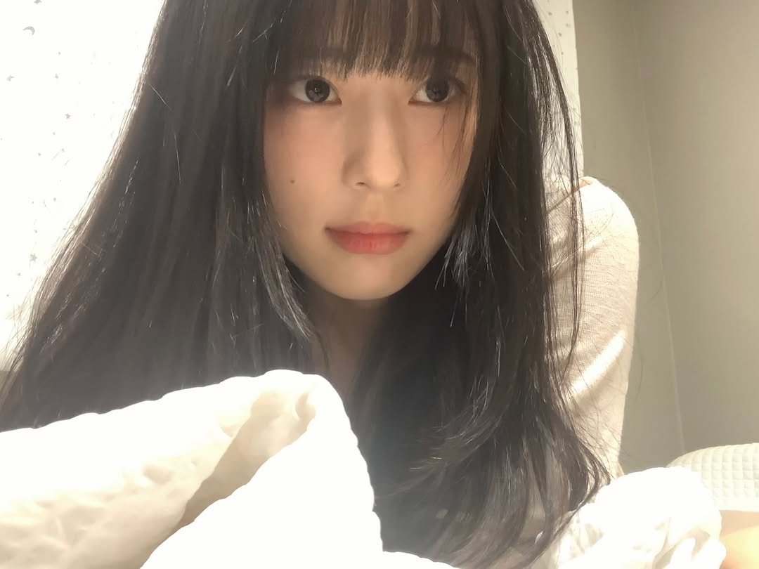 Photo by 이자민 on July 12, 2025. May be an image of 1 person, hair and text.