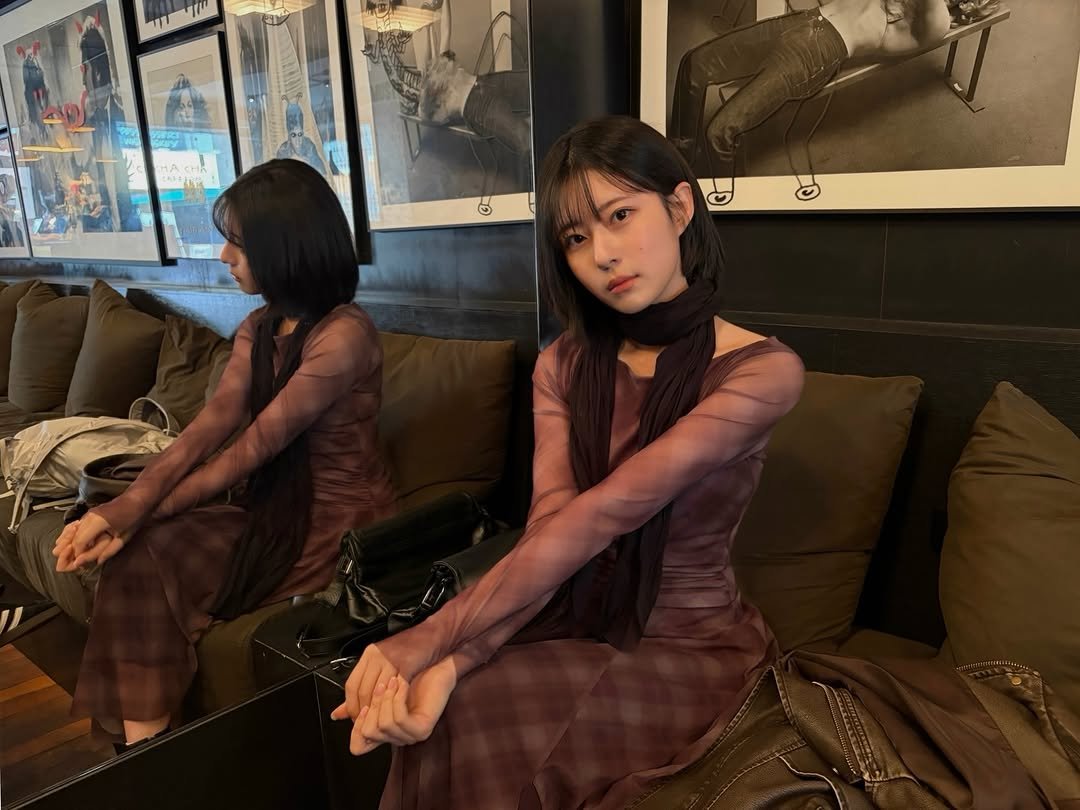 Photo by 이자민 on April 04, 2026. May be an image of one or more people, hair, dress and text.