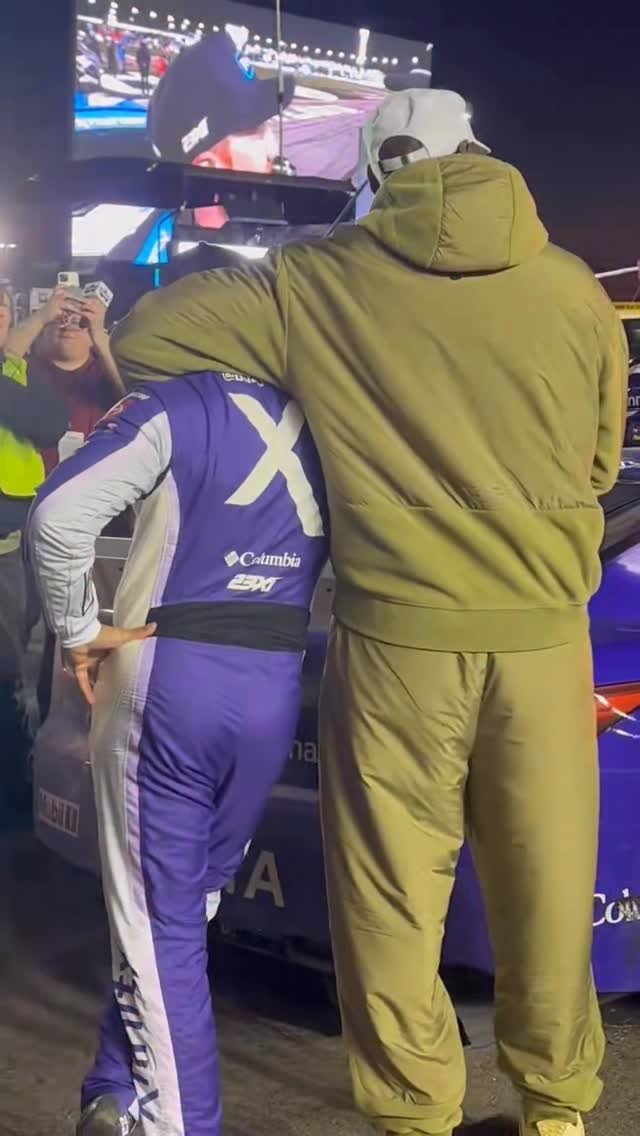 xfinityracing 게시물 이미지: Proud of you, @bubbawallace.

Leaving Atlanta...