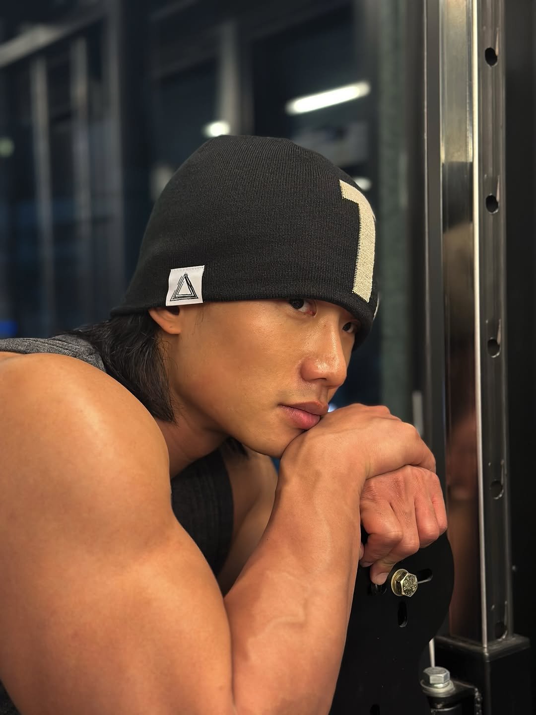 Photo shared by 손제원 on January 28, 2026 tagging @theathersanctuary. May be an image of one or more people, biceps, people bodybuilding, activewear, hat, sportswear and text.