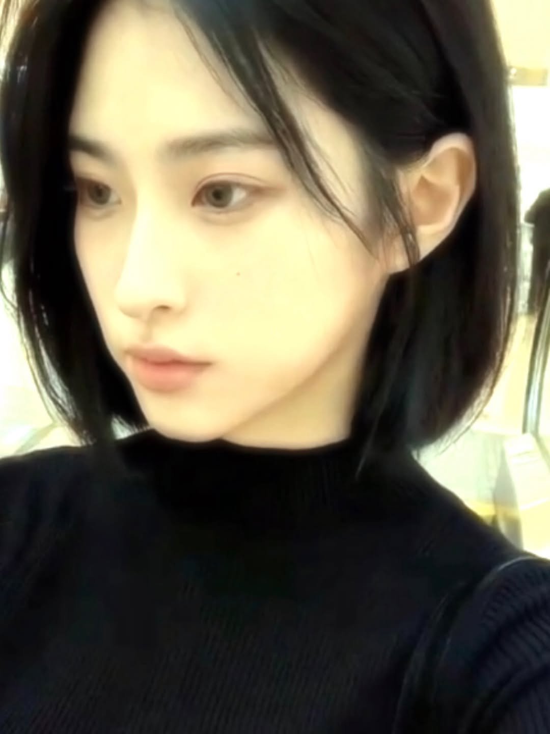Photo by 조한나 on January 08, 2026. May be a selfie of one or more people, hair, turtleneck and text.
