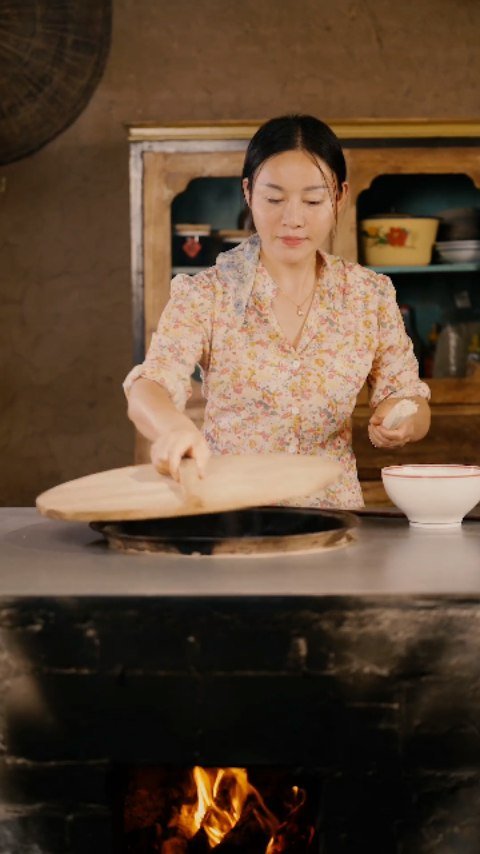 xie_xiaohuaa 게시물 이미지: With a bowl of longevity noodles, grandma...