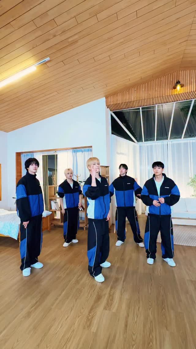 xikers_official 게시물 이미지: 열개의 손 꽉 쥔 채면 뭐든 🌟

#xikers #싸이커스...