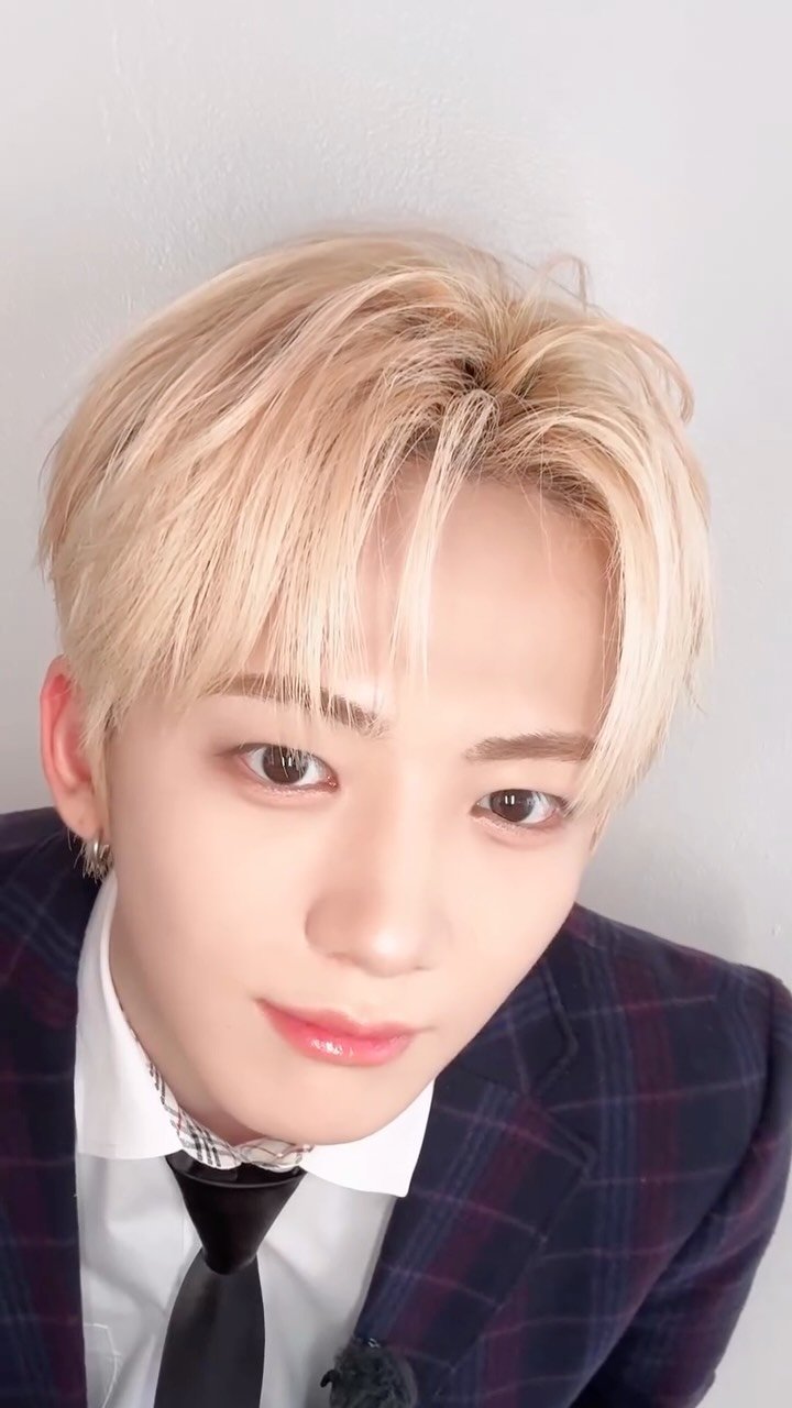 xikers_official 게시물 이미지: >؂•̀ ♡♬

#xikers #싸이커스...