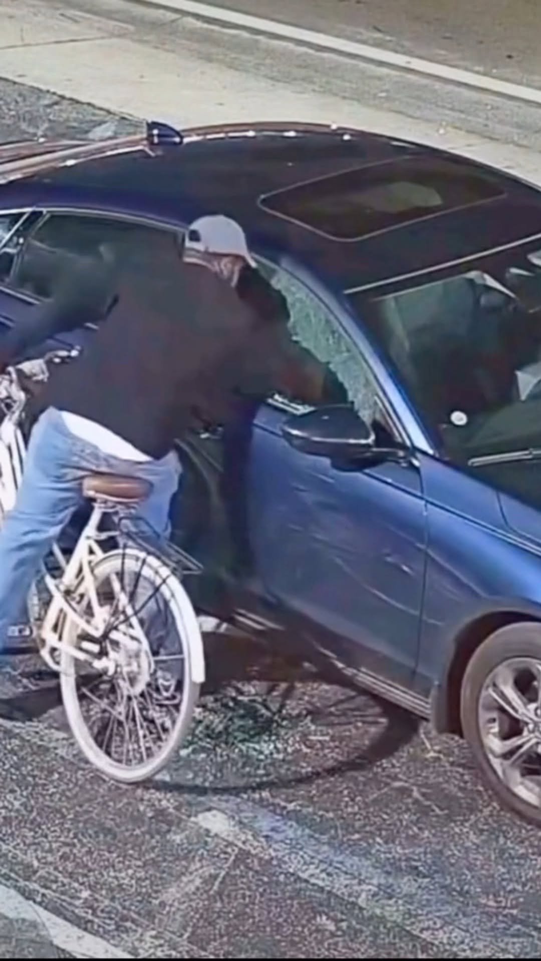 xiucheshimei 게시물 이미지: Try This Method to Open a Car Door in an...