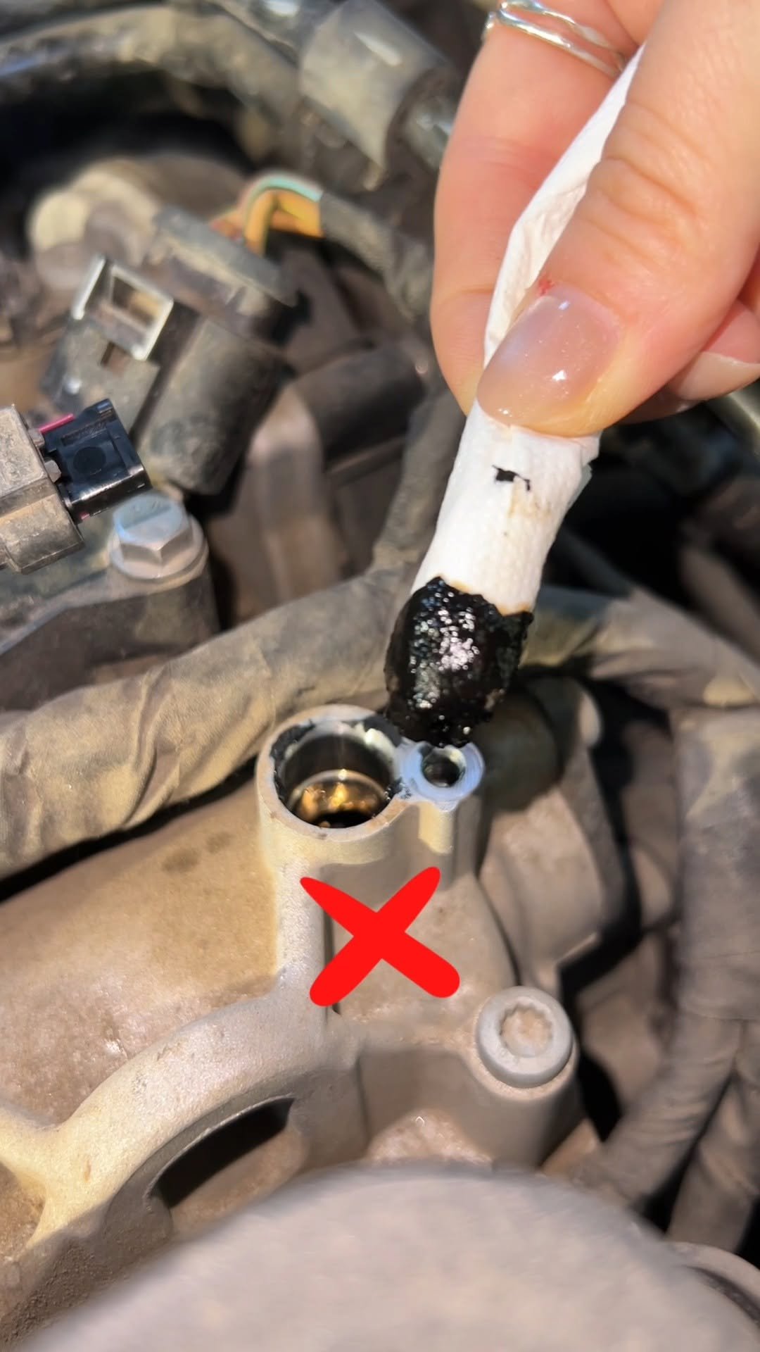 xiucheshimei 게시물 이미지: Too Much Sludge on This Part Can Stop Your Car...