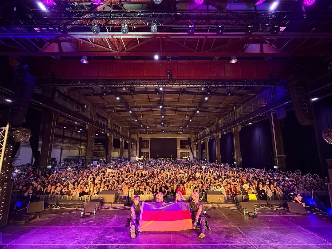 Photo by XLOV on February 21, 2026. May be an image of crowd, concert and text.