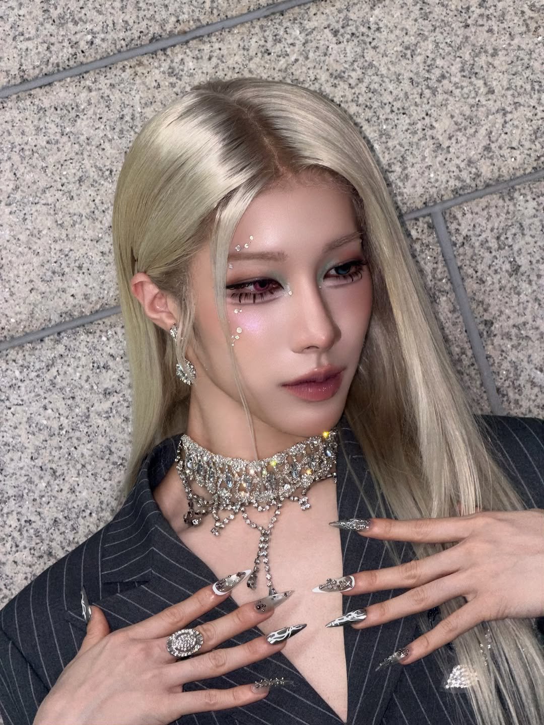 xlov_official 게시물 이미지: 260607 SBS 인기가요

✦⁞······𓊆 #RUI...