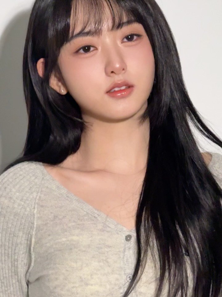 xnzum 게시물 이미지: 씨피엔터테인먼트와 함께하게 되었습니다!!
신죠오 사사게요입니다 🫶🏻

머리 붙여봤어요 >_<