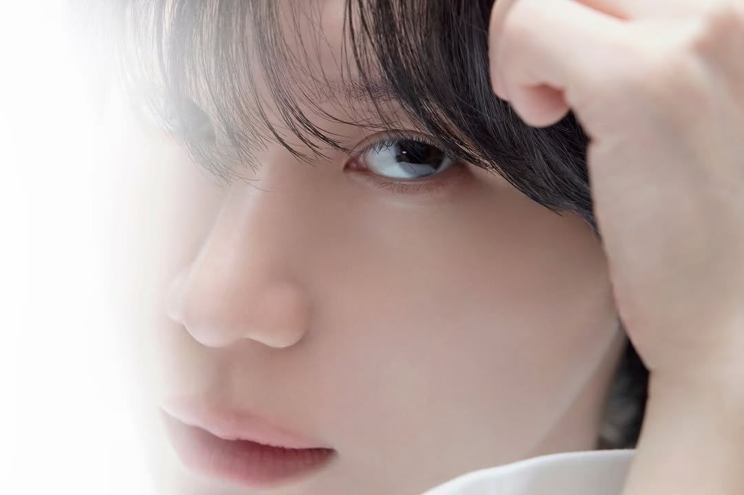 Photo shared by TAEMIN on December 01, 2025 tagging @mernel_official.