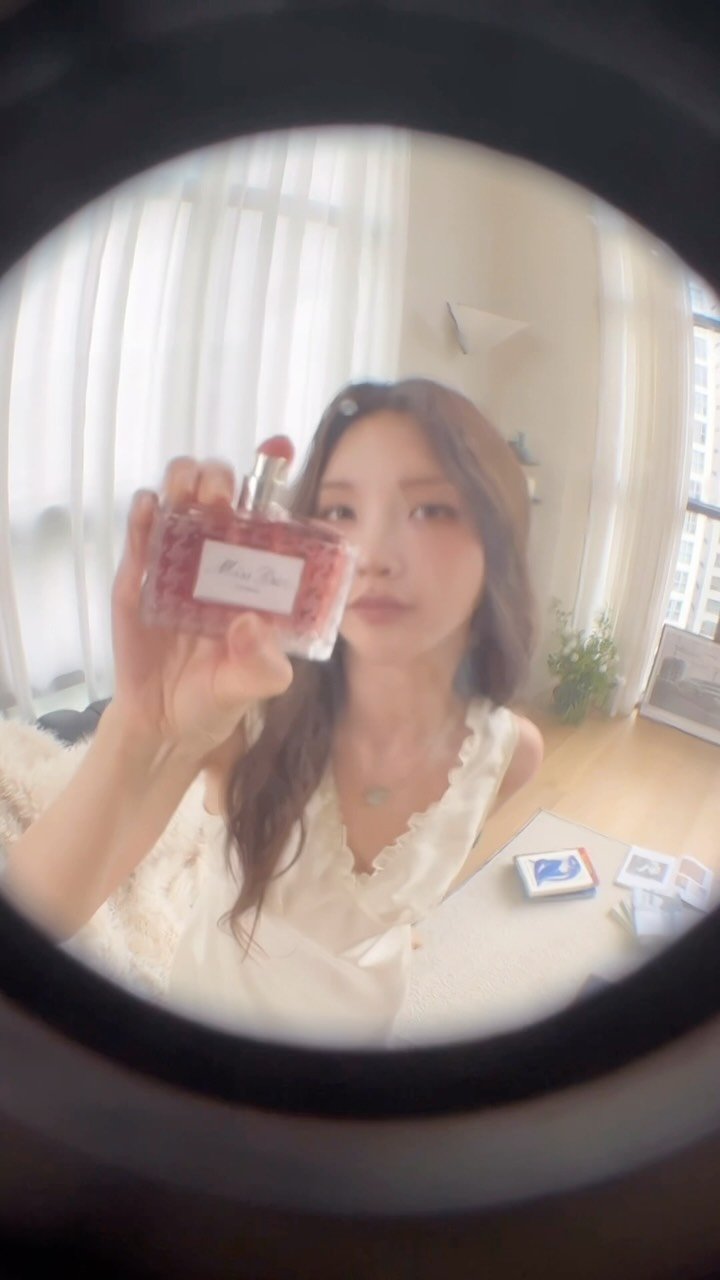 xooos_ 게시물 이미지: #유료광고 @diorbeauty 
뿌릴 때마다 나를 더 당당하게 만들어주는 NEW...