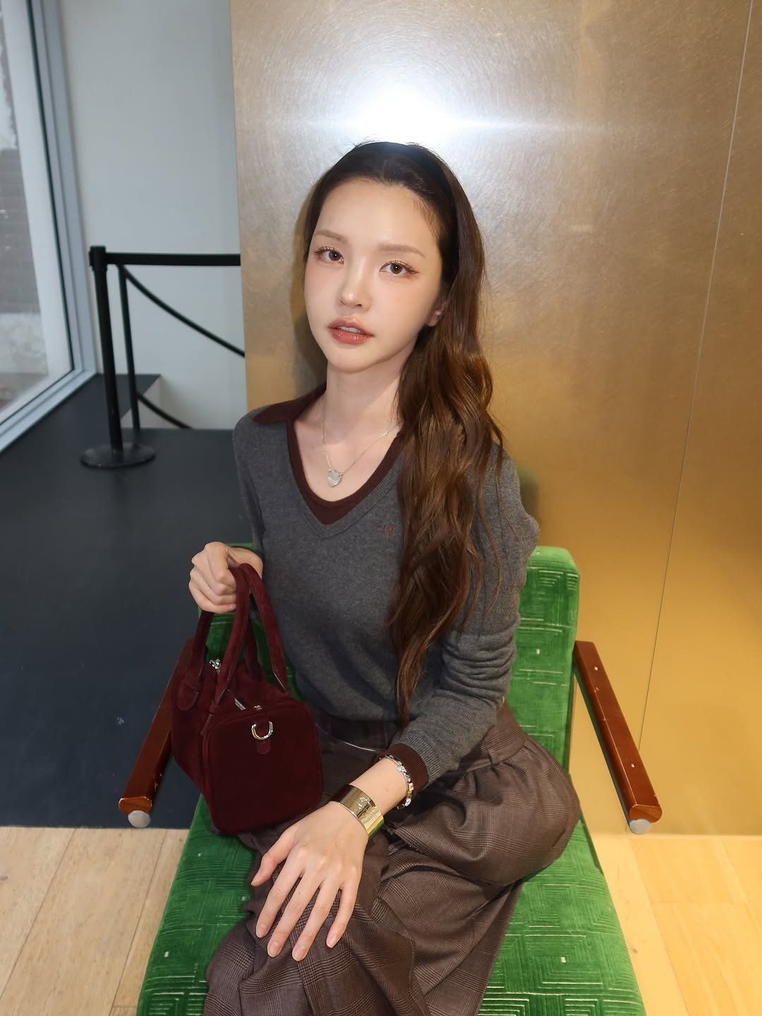 Photo by xöoos 수스 on August 28, 2025. May be an image of 1 person, hair, purse and text.