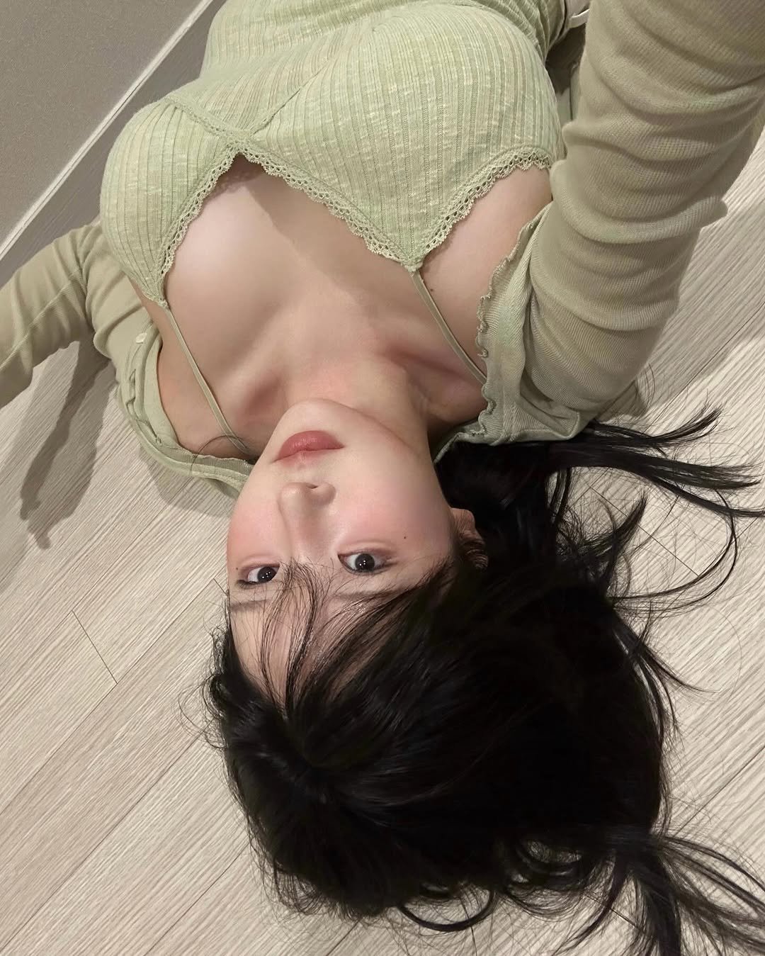 Photo by 유유 on January 05, 2026. May be an image of one or more people, hair, top and text.