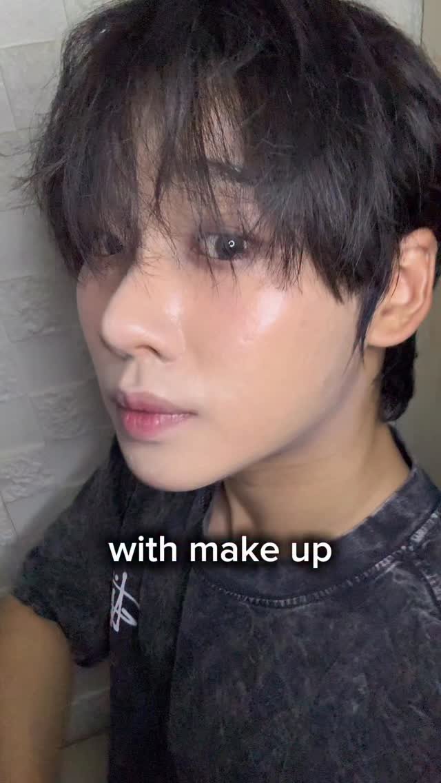 xunwo0o 게시물 이미지: 메이크업 지웠을때가 제일 편해요
.
.
.
#makeup #makeuptransformations