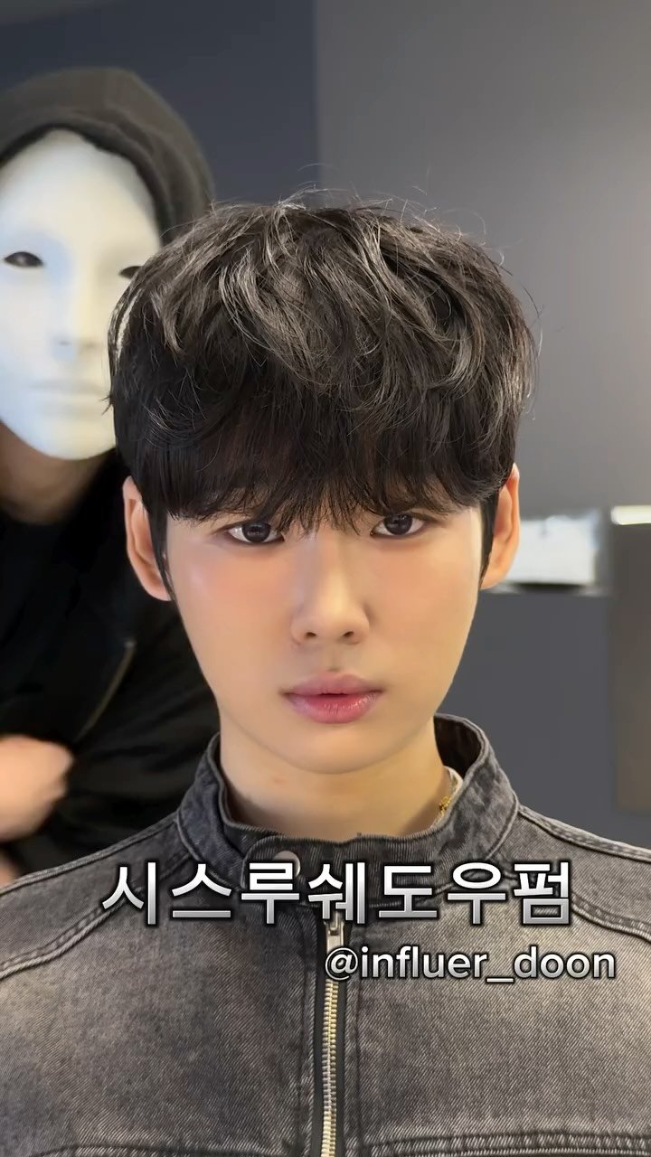 xunwo0o 게시물 이미지: 시스루쉐도우펌

남자도 머리랑 메이크업해야 되는이유 딱 알려줄게 봐봐

압구정로데오...