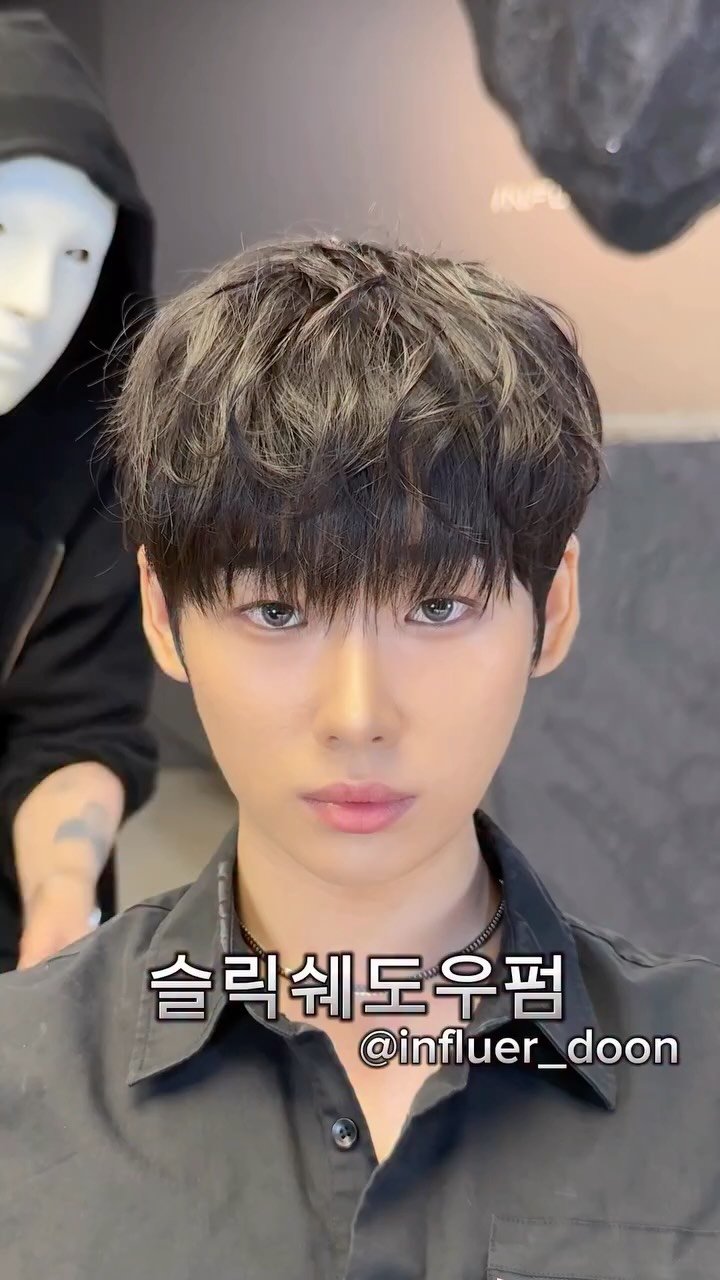 xunwo0o 게시물 이미지: 슬릭쉐도우펌

남자 꾸밈의 중요성 남자도 화장하고 머리해야 하는 이유

압구정로데오...