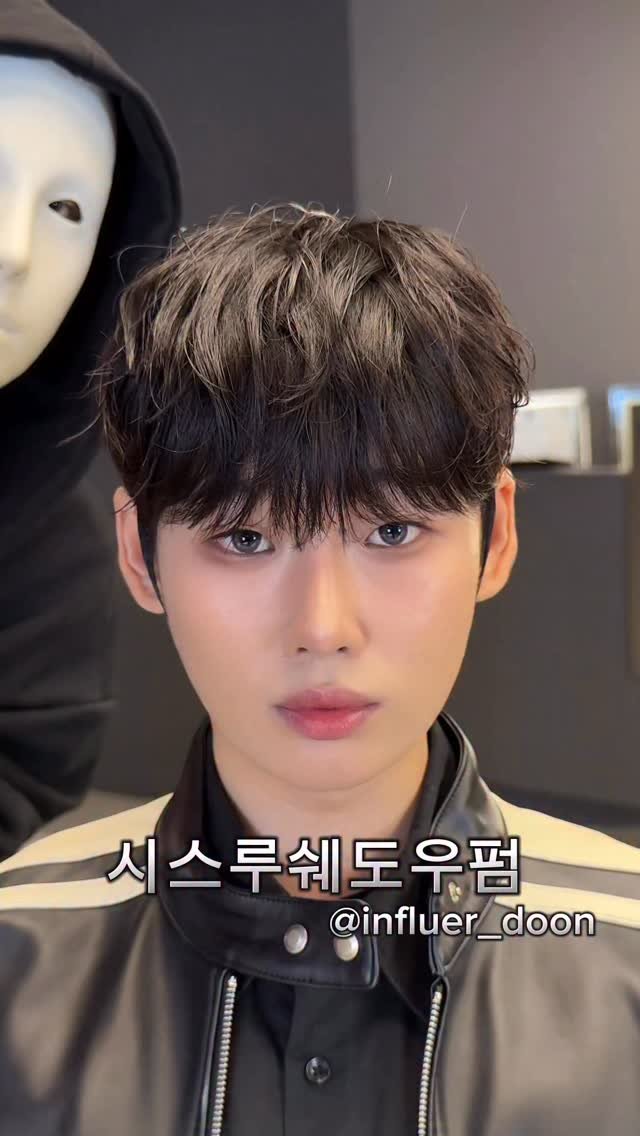 xunwo0o 게시물 이미지: 시스루쉐도우펌

남자들이 머리하고 화장하고 꾸미는 이유 

압구정로데오 인플러...