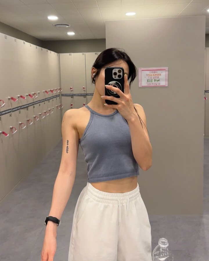 필라테스 하는 여자들