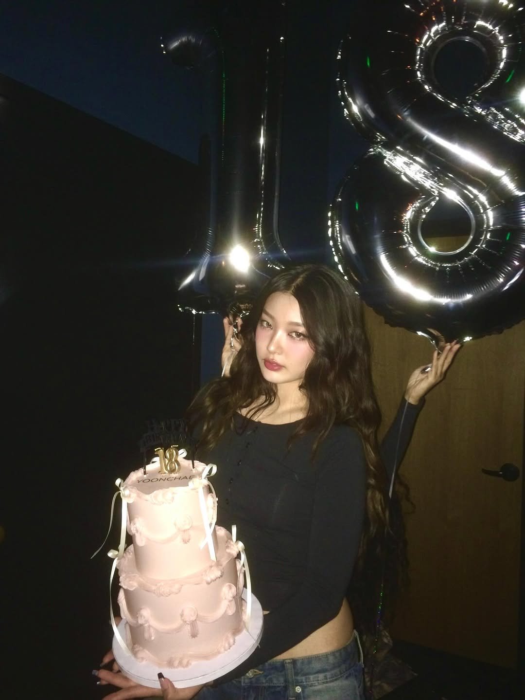 Photo by YOONCHAE JEUNG on December 07, 2025. May be an image of balloon, cake and candle.