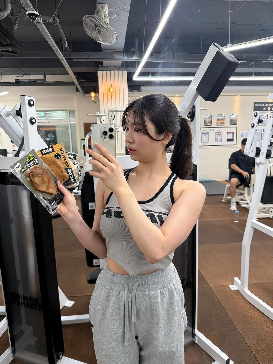 y3arim.9 게시물 이미지: #제품협찬

운동하는 사람들한테 닭가슴살은 필수인데
요즘은 맛까지 챙겨야 꾸준히...