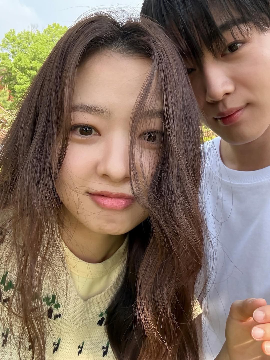 Photo shared by 김요한 on November 26, 2025 tagging @boreum_byeol. May be an image of one or more people, hair, outdoors and text.